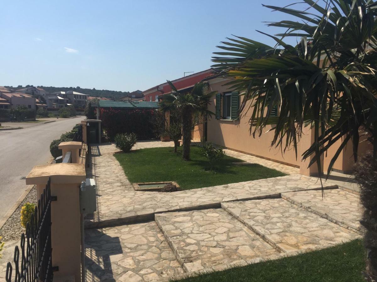 Leonarda Apartmán Medulin